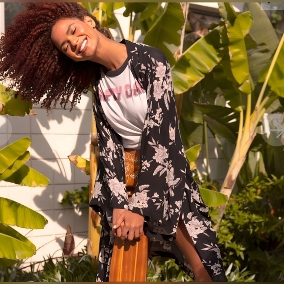 Spiritual Gangster Maya Kimono Robe in Black and Pink Monochrome Floral Print - Picture 3 of 8